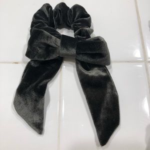 ⭐️Olive velvet scrunchie